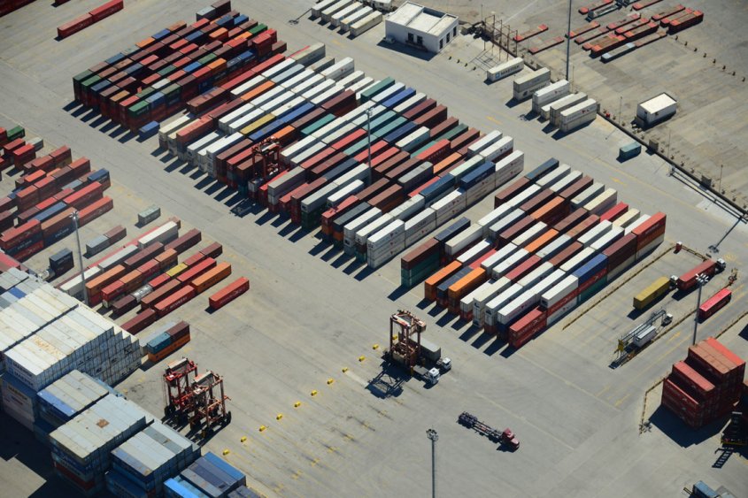 Baja en los tránsitos golpea a la actividad de contenedores en el puerto